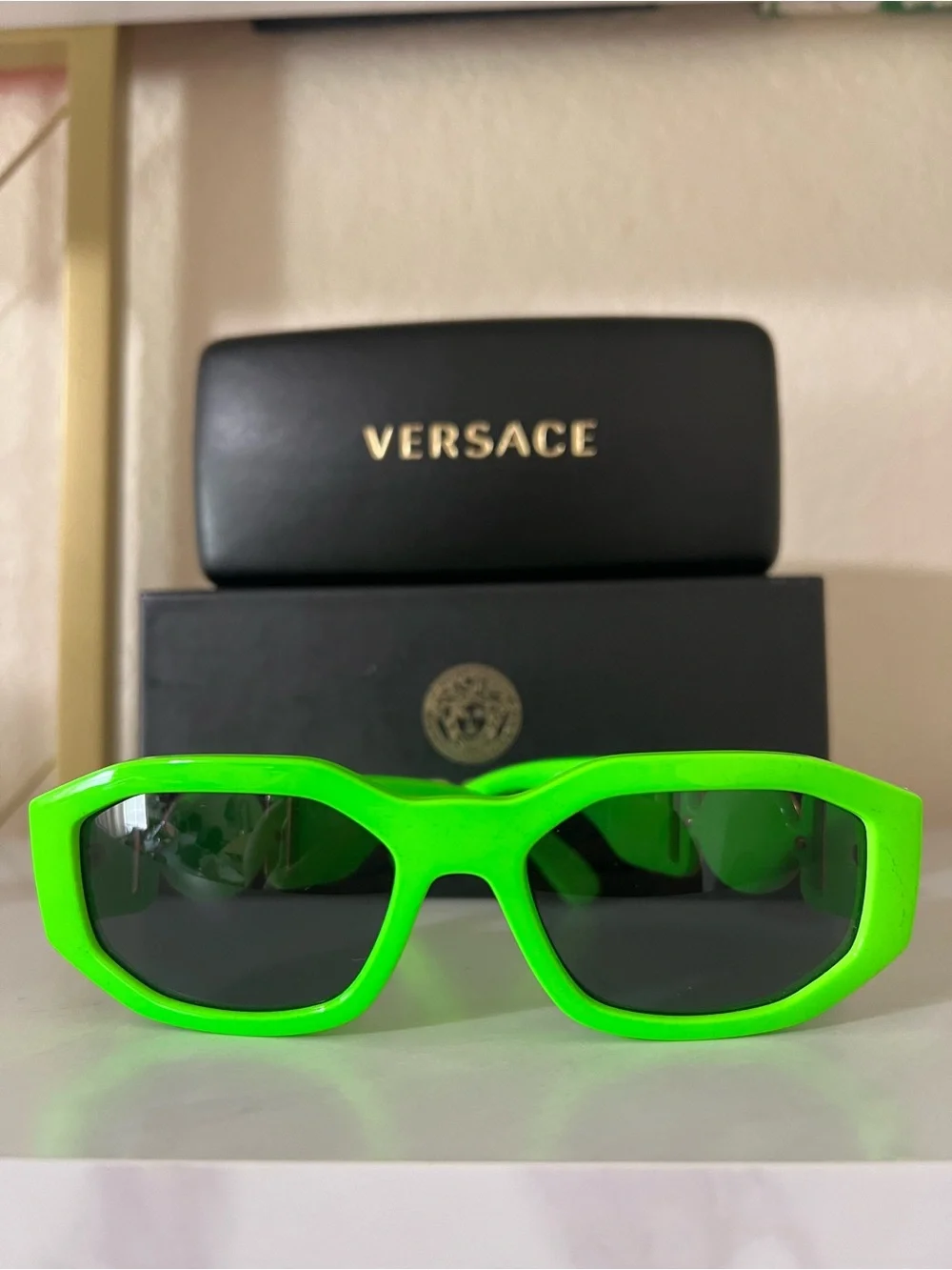 NWT Versace Green Fluo Medusa Biggie Sunglasses Full Inclusion